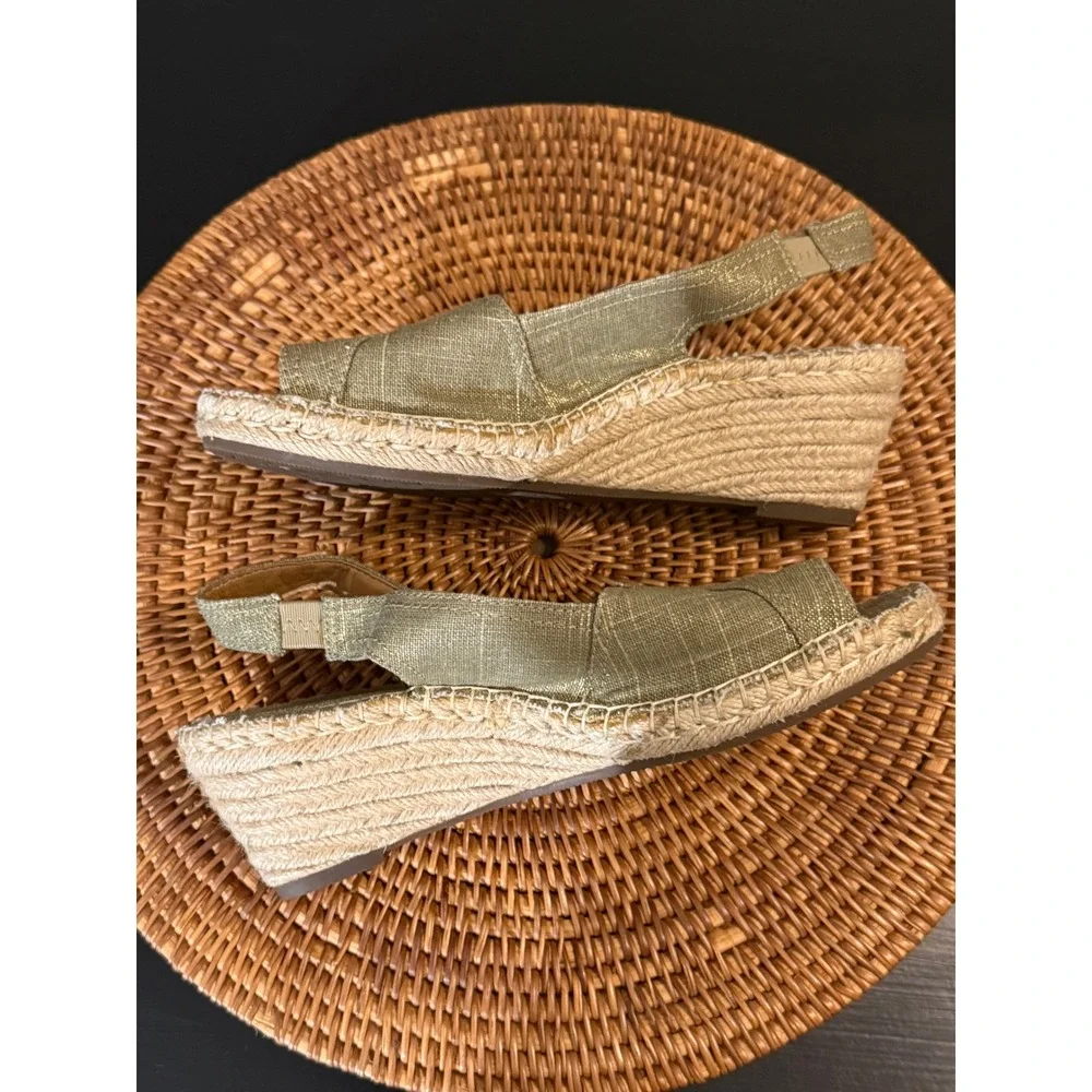 Clarks‎ Artisan Petrina Gaia Sage Green Metallic Espadrille Wedge Sandals 8.5M